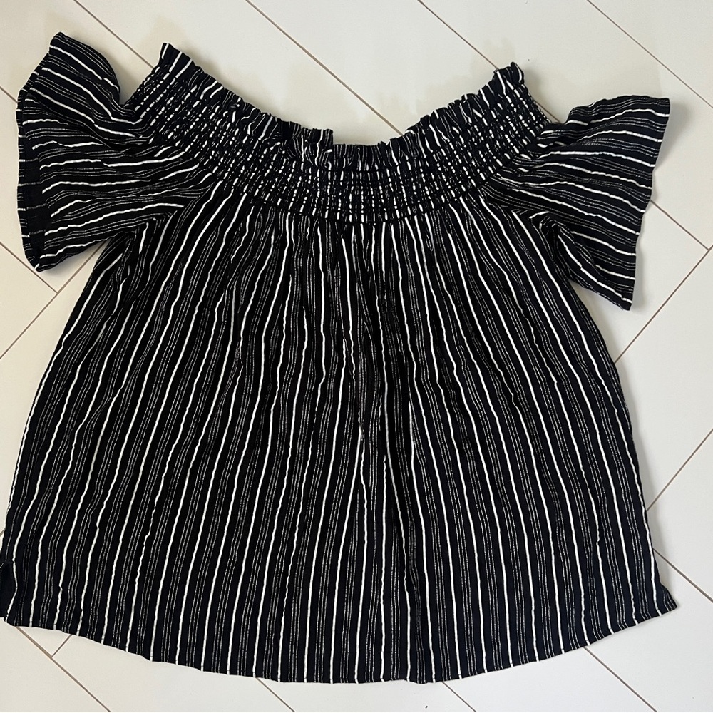 LOFT Black and White Smocked Top